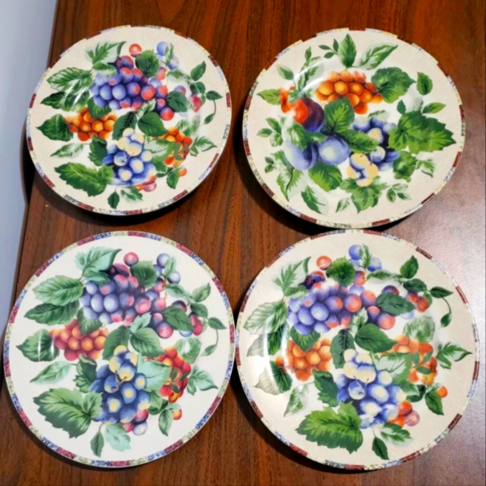 0909 Vtg Oneida Fruit Salad Dessert Plates 8.25"